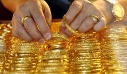 Giá vàng hôm nay 6/9/2018: USD trên đỉnh, vàng giảm không thấy đáy