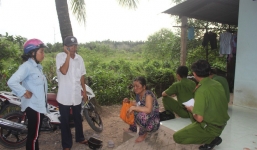 Mẹ hốt hoảng phát hiện vợ chồng con gái tử vong trong phòng