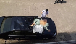 Bệnh nhân nam nguy kịch sau khi rơi từ tầng 10 trúng nóc xe ô tô