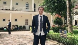 Văn Toàn ăn mặc bảnh tỏn hỏi 'cưới vợ được chưa', Bùi Tiến Dũng đáp một câu xanh rờn