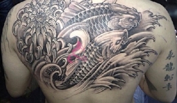 Chê hình xăm xấu không trả tiền, nam thanh niên bị đâm tử vong