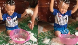 Để con trai 'quản lý' rổ bún trong giây lát, mẹ trẻ tá hỏa khi đi ra nhìn thấy cảnh tan hoang