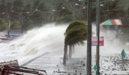 Siêu bão Mangkhut với sức gió 200km/h nối đuôi bão Barijat đang đổ bộ về biển Đông