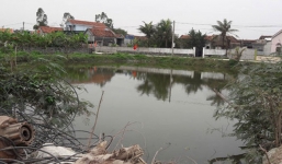 Phát hiện thi thể nữ sinh lớp 11 dưới ao kèm lá thư tuyệt mệnh