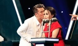 Mr Đàm không ngại ngần hôn má Minh Vy trên sóng truyền hình