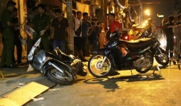 Hai thanh niên có hình xăm sau gáy dùng roi điện tấn công người phụ nữ cướp xe SH