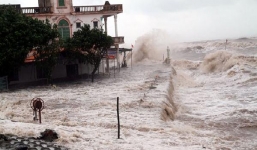 Bão số 5 đổ bộ, siêu bão Mangkhut nối gót gây mưa cực lớn toàn Bắc bộ