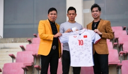 Văn Quyết cùng đồng đội muốn dùng tiền thưởng tại Asiad tặng tuyển nữ Việt Nam