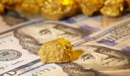 Giá vàng hôm nay 13/9: USD bất ngờ tăng vọt khiến vàng giảm mạnh