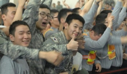 Sinh viên Hàn Quốc bị cáo buộc cố tình béo lên để trốn nghĩa vụ quân sự