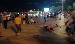 Trung Quốc: Đâm xe điên cuồng vào quảng trường, hơn 50 người thương vomg