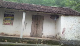 Đăng ảnh nhà cấp 4 lụp xụp, cô gái trẻ đặt câu hỏi 'Nhà chồng tương lai như vậy, các chị có chạy không ạ?'