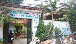 Nghi vấn bé trai 2 tuổi bị cứa dương vật khi đang đi học