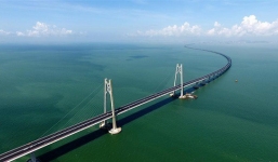 Chuyên gia lo ngại bão Mangkhut làm sập cây cầu dài nhất thế giới