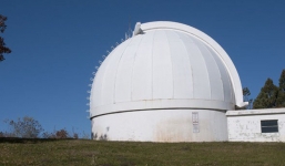 Dân Mỹ nghi người ngoài hành tinh đổ bộ khi FBI đột ngột sơ tán và đóng trạm quan sát Mặt Trời