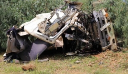 Tài xế xe bồn hai lần đánh lái trước khi đâm xe khách