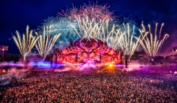 Những vụ nhập viện và tử vong do sốc thuốc tại nhạc hội gây chấn động truyền thông thế giới năm nay