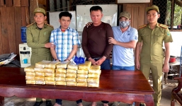 Bắt hai đối tượng vận chuyển 200.000 viên ma túy tổng hợp