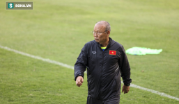 HLV Park Hang-seo phát mệt vì bị yêu cầu phải... cải trang mỗi khi ra đường tại Việt Nam