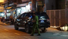 Cảnh sát khám xét nơi ở cựu Phó Chủ tịch UBND TP.HCM và nhiều người vừa bị khởi tố