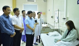 Phó Chủ tịch Hà Nội thăm hỏi, tặng tiền bệnh nhân sốc ma túy gây tranh cãi trên mạng