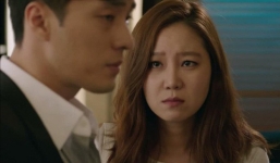 Sang nhà bạn trai ăn tân gia mang theo món quà này, cô gái bị đuổi thẳng cổ vì 'đã nghèo lại còn hèn'