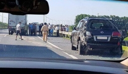 Chủ xe Lexus biển tứ quý 8 bị đâm bẹp, tài xế tử vong là đại gia khoáng sản