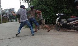 Nghệ An: Đến nhà bạn, người đàn ông bị hàng xóm sang chơi đánh tử vong