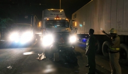 TP. HCM: Tài xế container và người đi xe máy “nói chuyện” bằng dao sau khi suýt gây tai nạn, 2 người thương vong