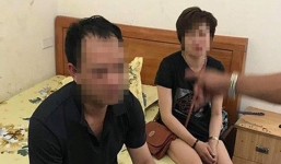 Trưởng đồn công an liên tục thề với chồng người phụ nữ khi bị bắt quả tang trong nhà nghỉ