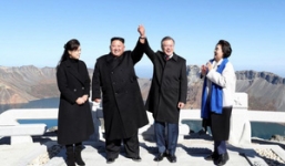 Khoảng khắc đi vào lịch sử: Những sự kiện chưa từng có tiền lệ trong chuyến thăm Triều Tiên