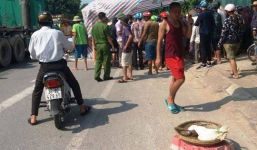 Gánh hàng bên vệ đường, 3 người phụ nữ bị xe tải tông thương vong