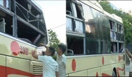 Quảng Bình: Nhà xe Hưng Long liên tục bị côn đồ ném đá, tấn công tài xế