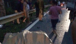 Va chạm với xe tải, 2 anh em tử vong trên đường về quê