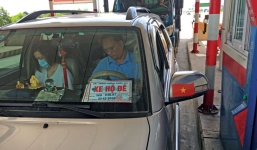 Siêu xe Cadilac gắn biển 'xe hộ đê' trốn phí trên cao tốc Hà Nội - Hải Phòng