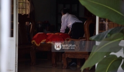 Gia đình Trường Giang đã chuẩn bị tráp lễ tới nhà Nhã Phương rước dâu, chú rể vẫn chưa xuất hiện