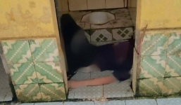 Vừa đi học về, con gái tá hỏa phát hiện mẹ tử vong trong nhà vệ sinh