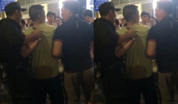 Người đàn ông hung hăng tấn công cảnh sát cơ động trên phố đi bộ