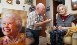 Hy hữu: Cụ bà 100 tuổi kết hôn với chú rể kém mình 26 tuổi