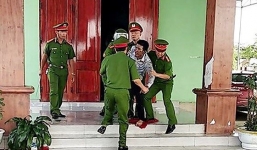 Khởi tố người bố tàn nhẫn ép 3 con 'chết chung' ở Quảng Bình 