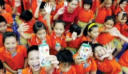 Trường học ở Hà Nội không được tự quyết chọn sữa học đường
