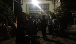 Con trai đi làm về bàng hoàng phát hiện bố mẹ chết trong tư thế treo cổ