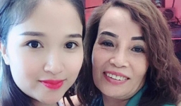 Sau đám cưới, cô dâu 62 tuổi đi Hà Nội để 'tân trang' lông mày và xăm tên hai vợ chồng lên cơ thể