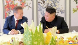 Ông Kim Jong-un tặng chó săn cho Tổng thống Hàn Quốc