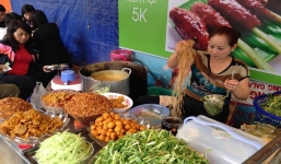 Từ 20/10, bán thức ăn chín không đeo găng tay bị phạt đến 1 triệu đồng