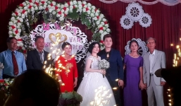 Ca sĩ hội chợ Lâm Chấn Huy làm đám cưới với cô dâu 9x kém 12 tuổi