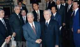 Nguyên Phó Thủ tướng Nguyễn Mạnh Cầm kể về những cuộc gọi lúc 2-3 giờ sáng của ông Đỗ Mười