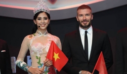 Hoa hậu Trần Tiểu Vy rạng rỡ sánh đôi bên David Beckham trên sân khấu ra mắt xe hơi VINFAST