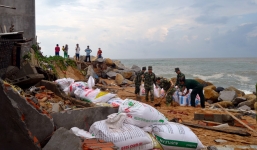 Phú Yên: 40 hộ dân bị uy hiếp bởi triều cường sẵn sàng di dân