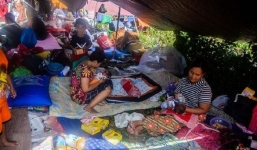 Động đất tại Indonesia: Nhiều trẻ em lạc bố mẹ phải ngủ ngoài đường